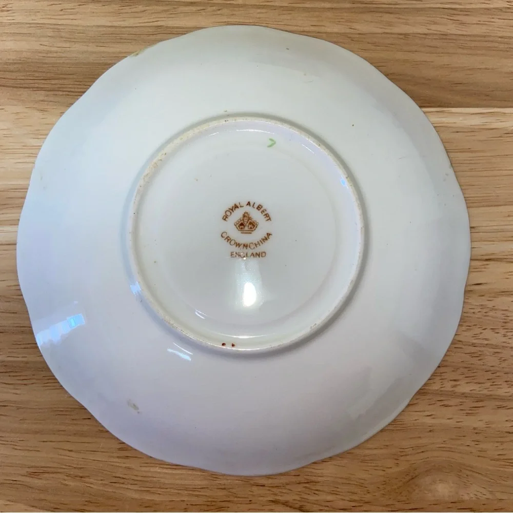 Vintage Royal Albert Crown China Heirloom Trio Tea Cup Saucer Square Plate